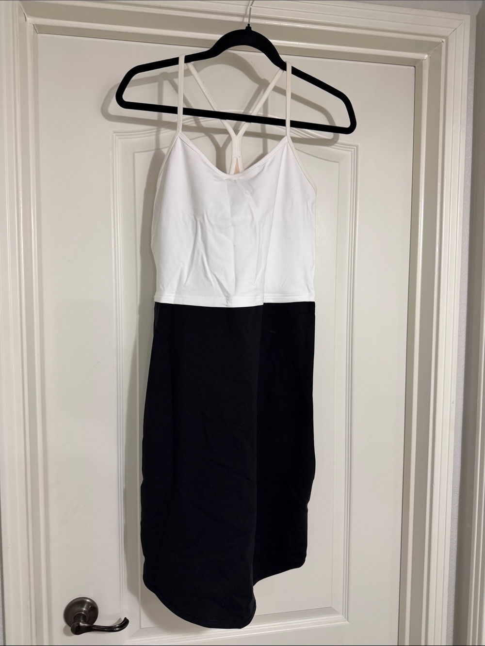 LULULEMON size 10 used White & Black Two-Tone Spaghetti Strap Dress inside bra